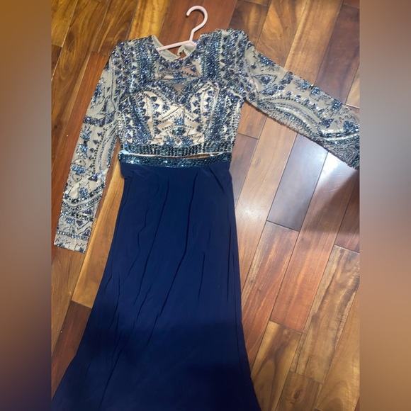 Size 0 not altered ever always been stored in a zippered dress bag - Picture 3 of 4